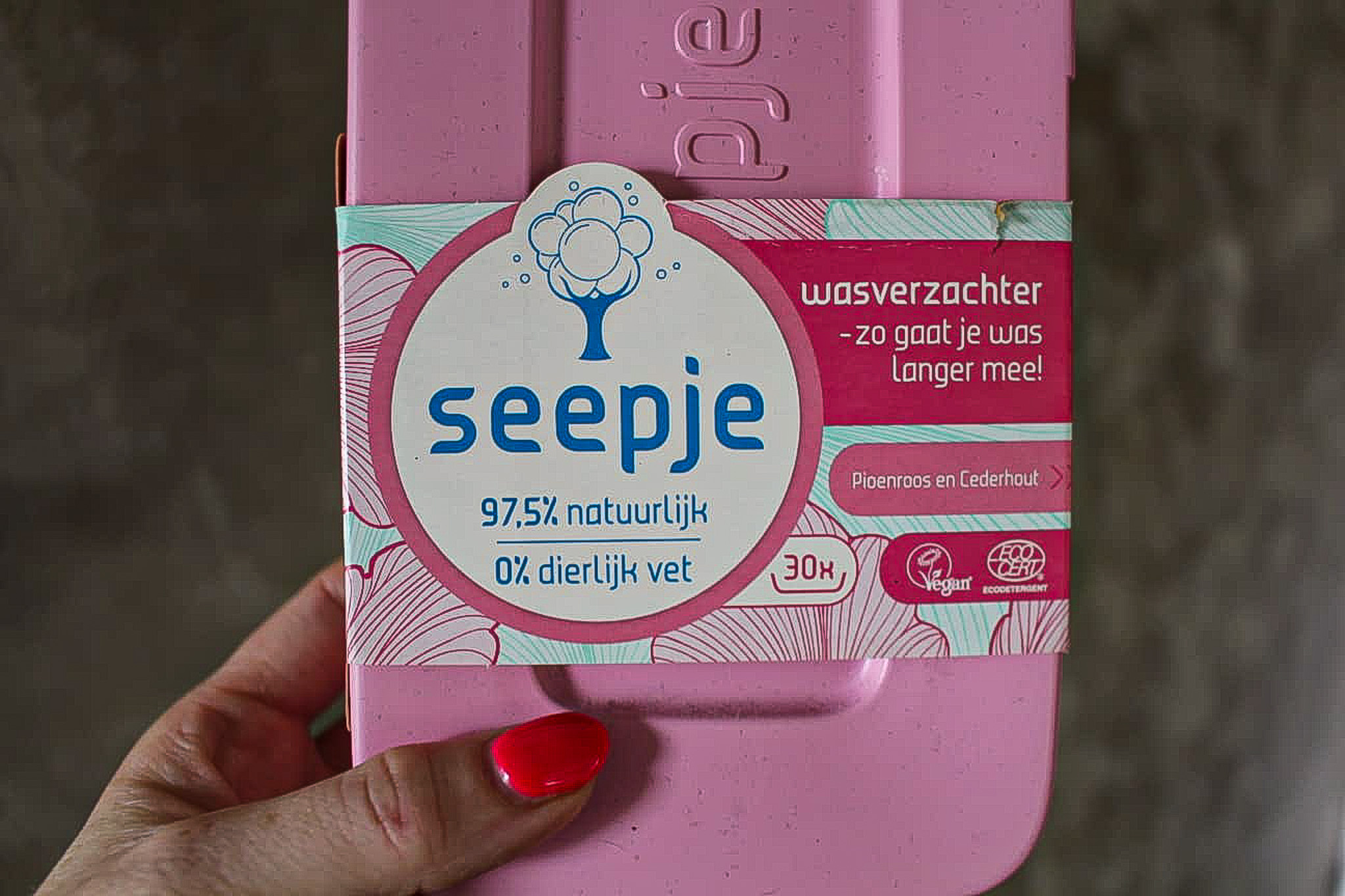 Wat zit er eigenlijk in je wasverzachter?
