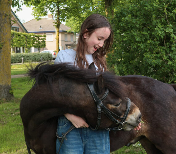 Chelsey stopt met rijden op James
